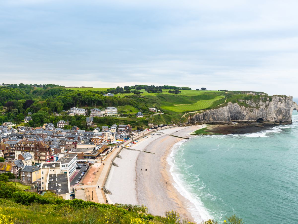 Лучшие места для отдыха во Франции летом: путеводитель по курортам